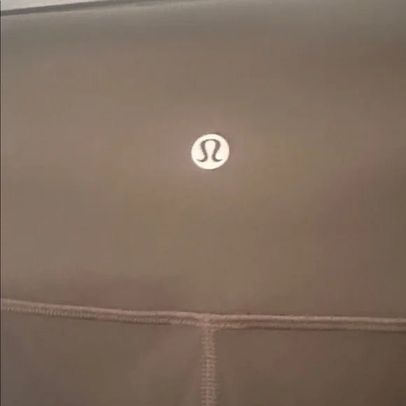 Lululemon Dark Green Wunder Under Crop Leggings‎ size 12 EUC - Picture 3 of 5